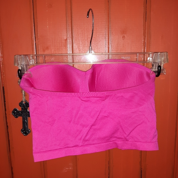 Pink halter top - Picture 2 of 2